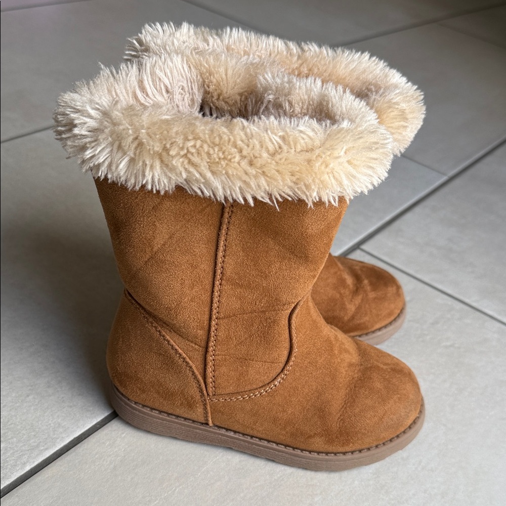 Cat & Jack Cozy Tan Kids Boots Toddler Size 9